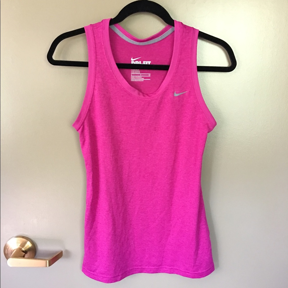 Nike top