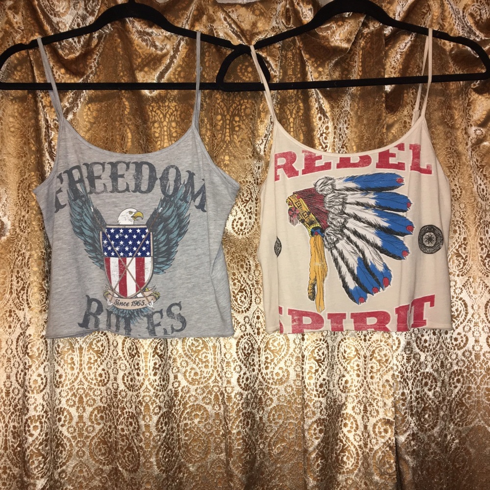 Set of two crop tops