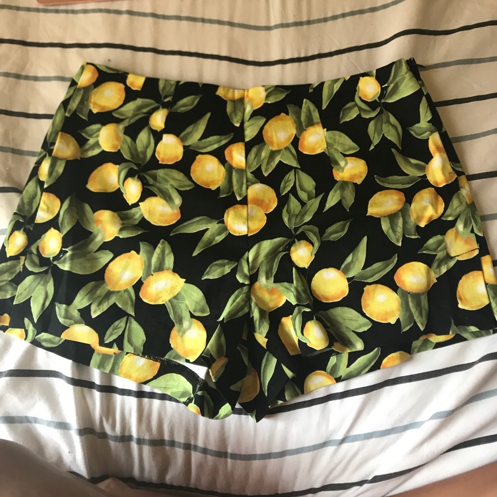 ⚡️FLASH SALE⚡️ CUTE LEMON SHIRTS