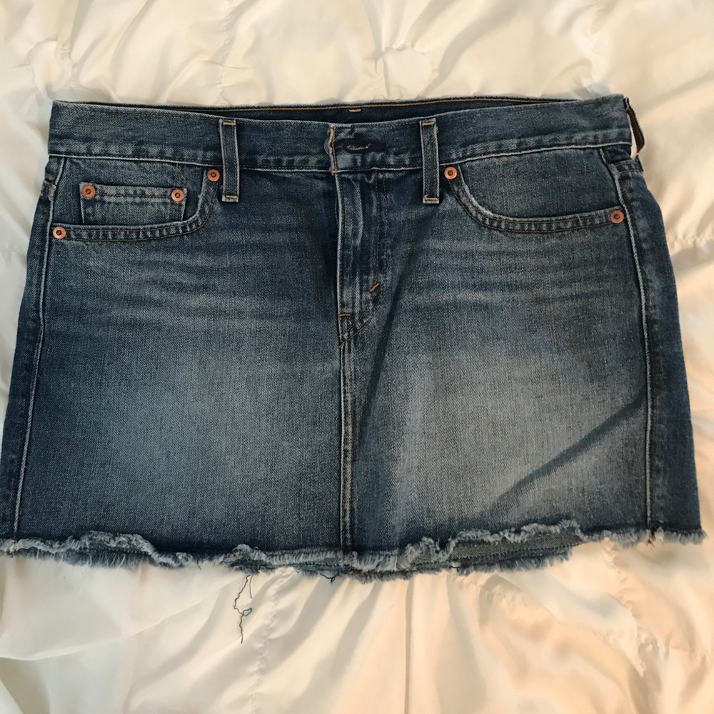 Levi denim skirt- authentic!!