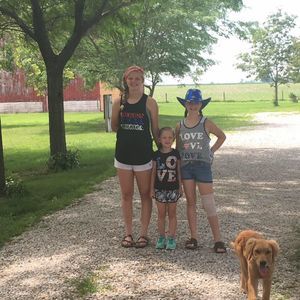 Meet your Posher, Brooke