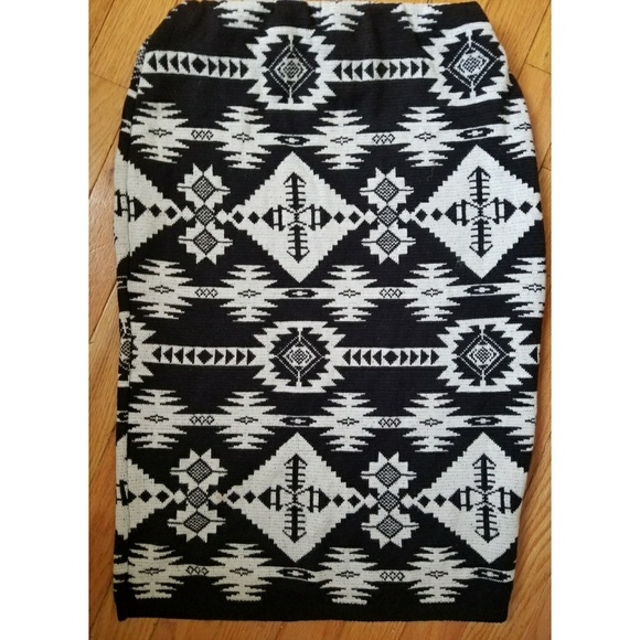 Lara Aztec Knitted Crop Top and Skirt Co-Ord Set - Picture 8 of 10