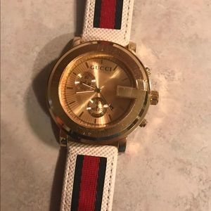 Gold Men's Gucci Watch