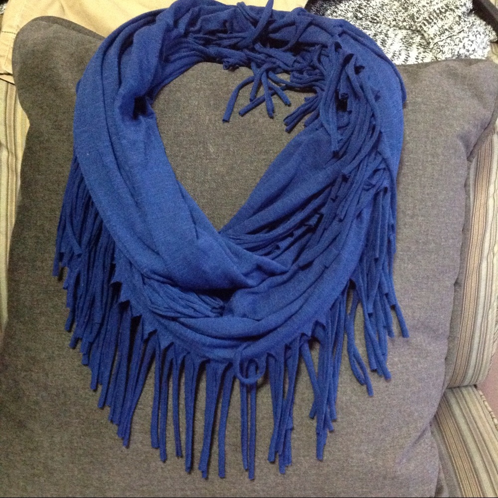 INFINITY SCARF