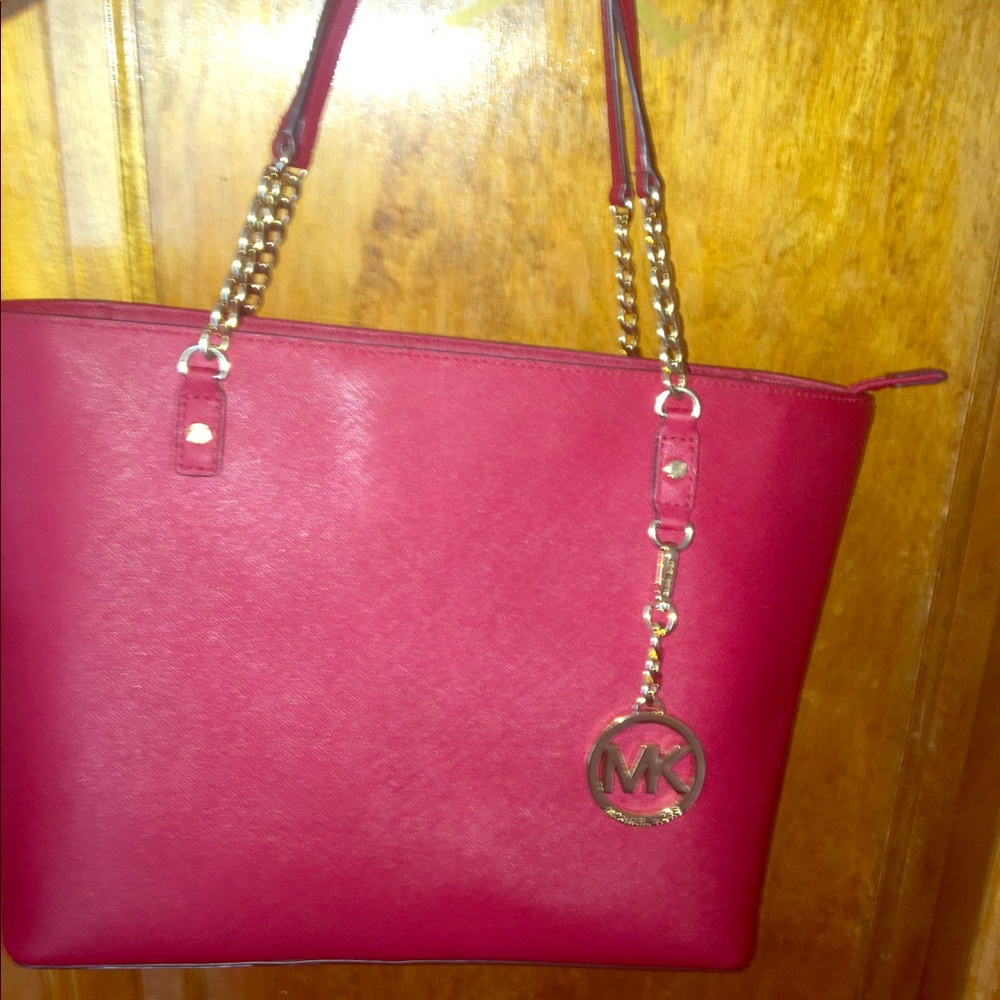 MK purse/make me an offer !!!