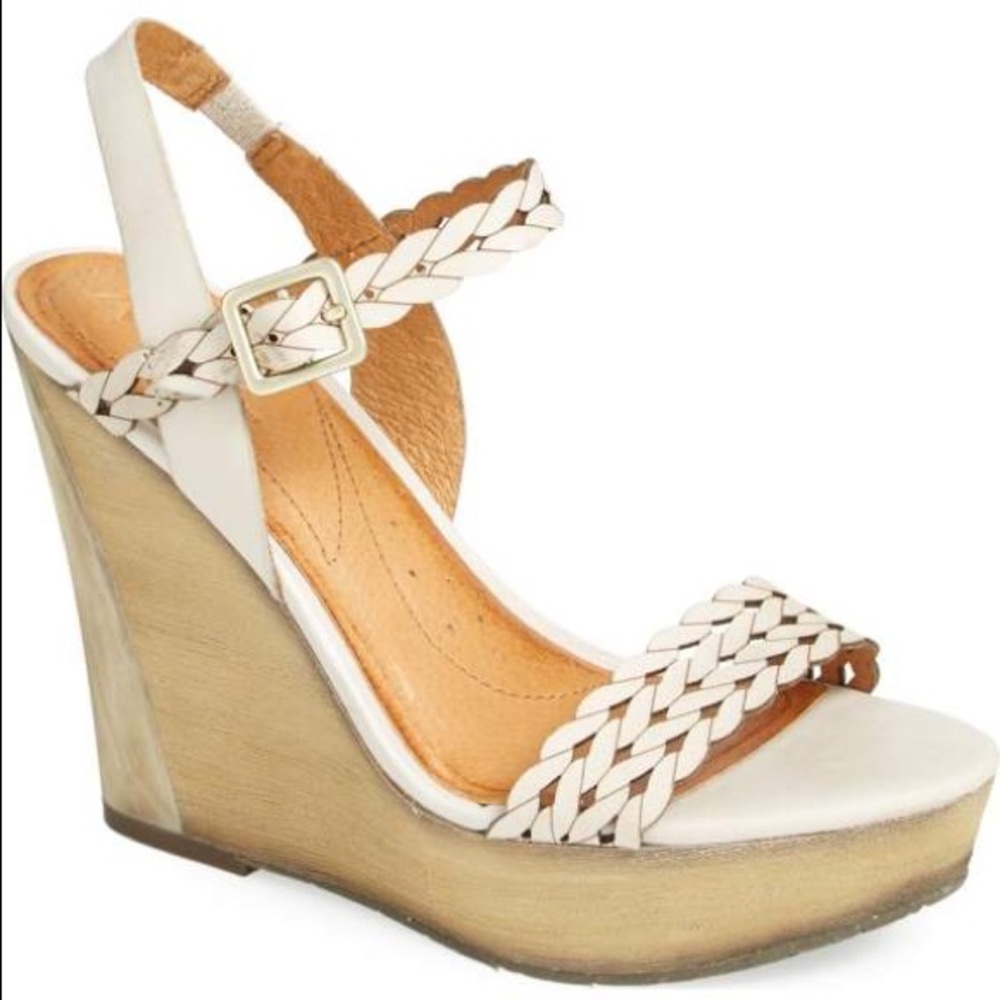 Sale! Naya Bellina Wedge