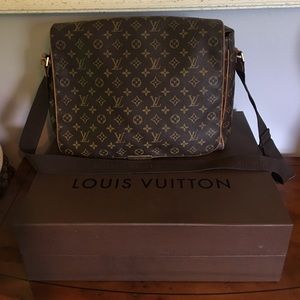 💯authentic Louis Vuitton Abbesses messenger bag