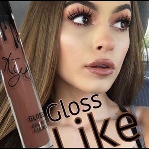 Kylie Cosmetics Lipgloss in "Like" Color