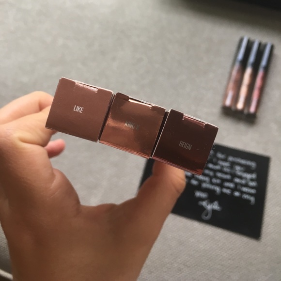 💘🖤💘🖤KYLIE COSMETICS GLOSS AND METALS💘🖤💘🖤 - Picture 4 of 7