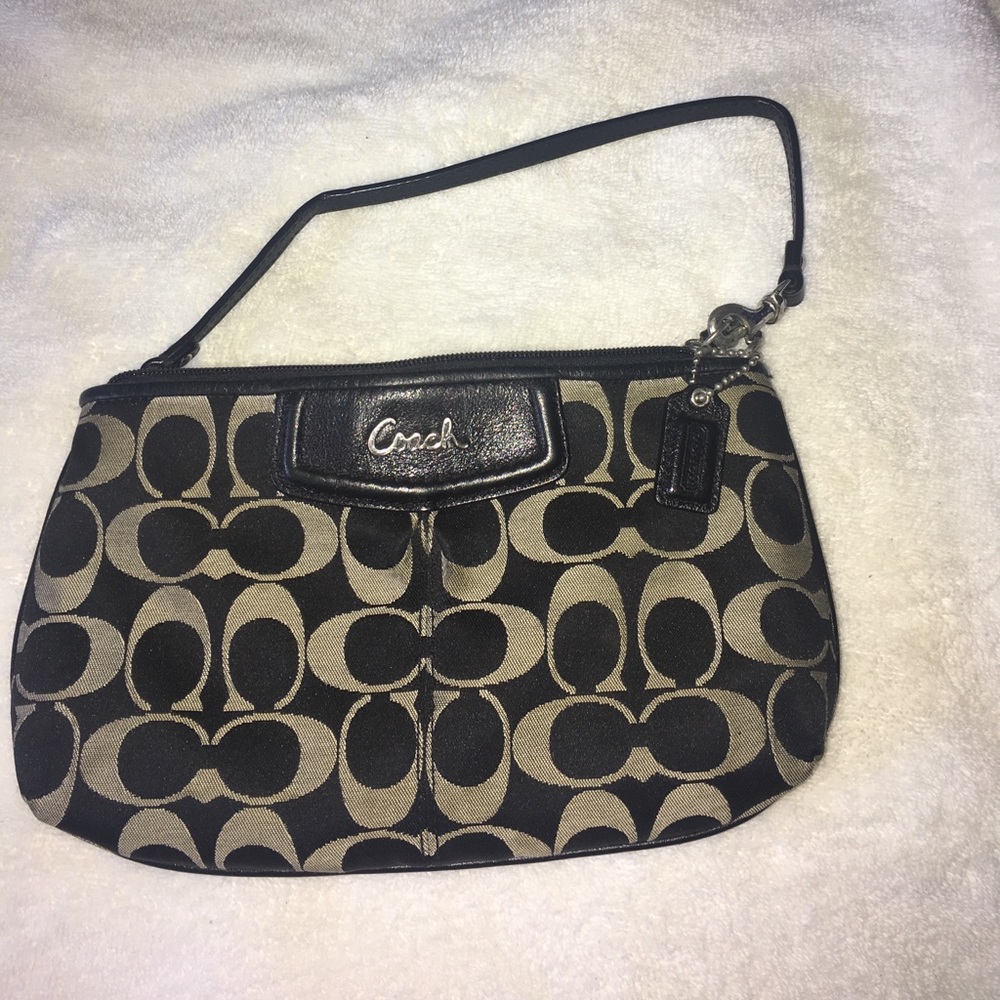 100% authentic coach wristlet