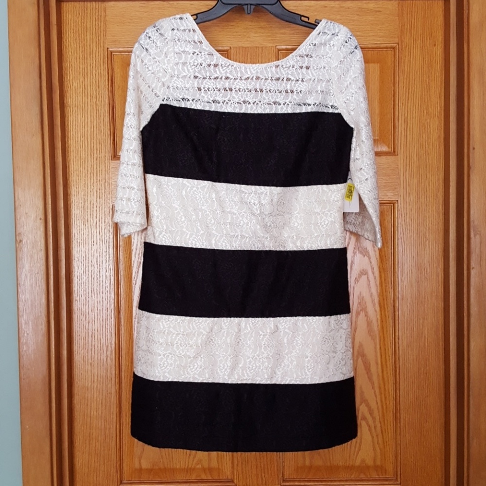 NWT  JESSICA SIMPSON BLACK/IVORY LACE SHEATH DRESS