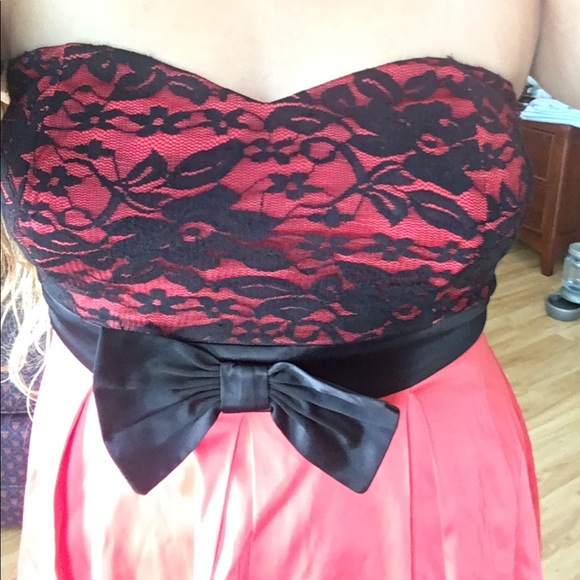 Forever 21 cocktail dress. A coral pink combo. - Picture 4 of 5