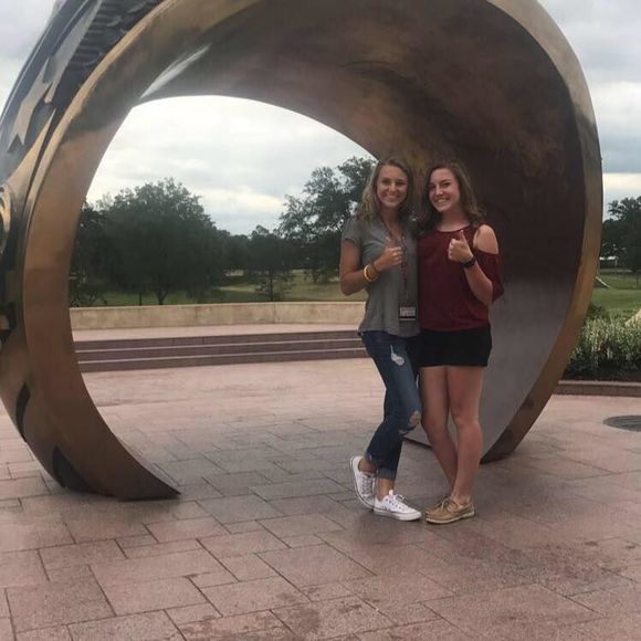 Meet your Posher, Kellye - Picture 1 of 1