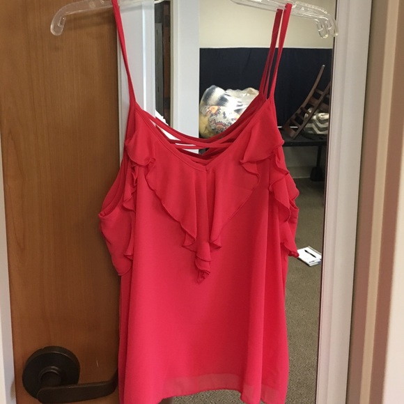 Cute pink tank - Picture 1 of 2