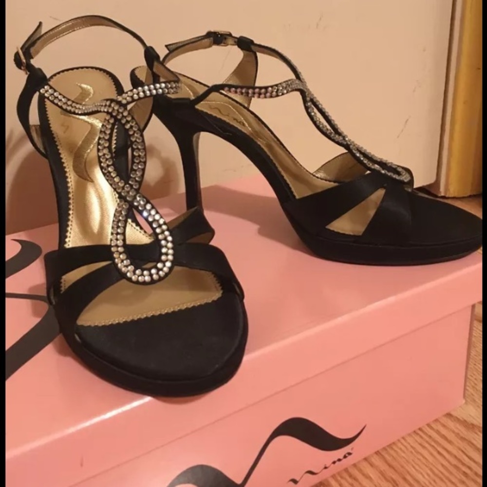Black sparkly dress shoes