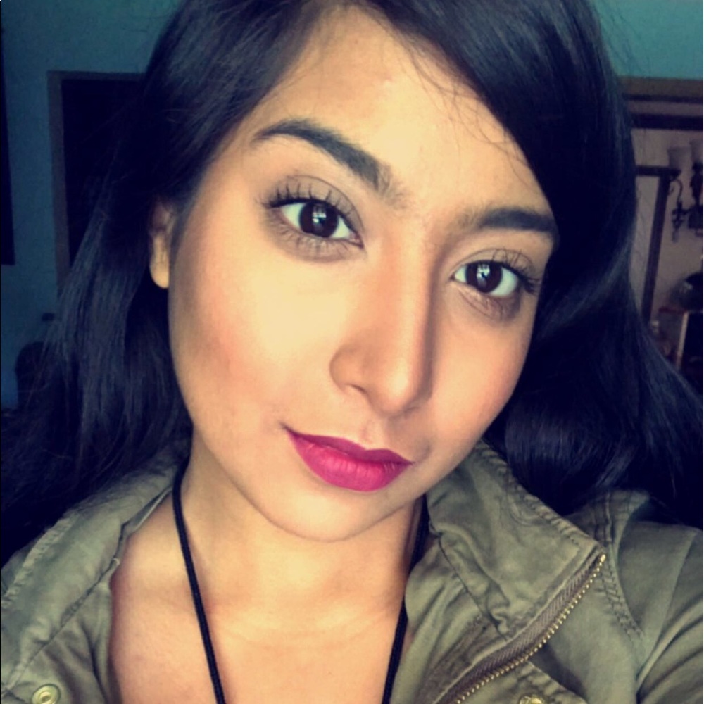 Meet your Posher, Jazmine