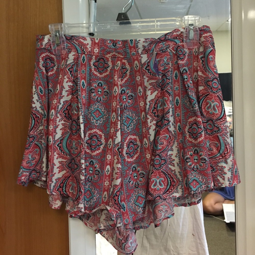 High rise patterned shorts