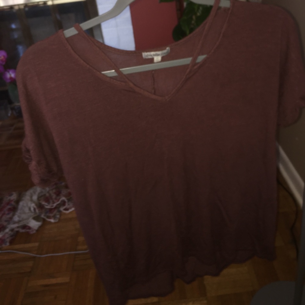 Maroon tshirt