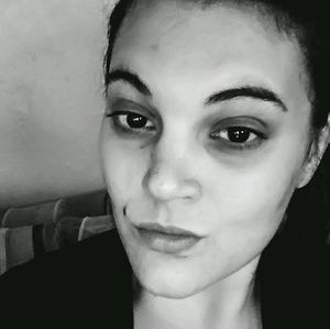 Meet your Posher, Hope