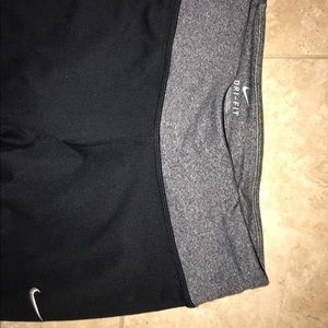Cropped Nike Leggings