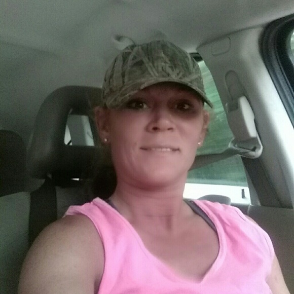 Meet your Posher, Jenna - Picture 2 of 5