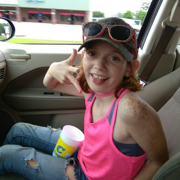 Meet your Posher, Jenna - Picture 3 of 5