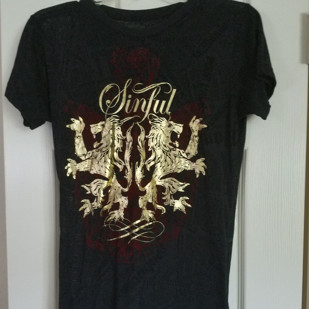 Burnout Round Collar Sinful T-Shirt (4/Lg)