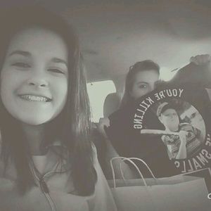 Meet your Posher, Felicity