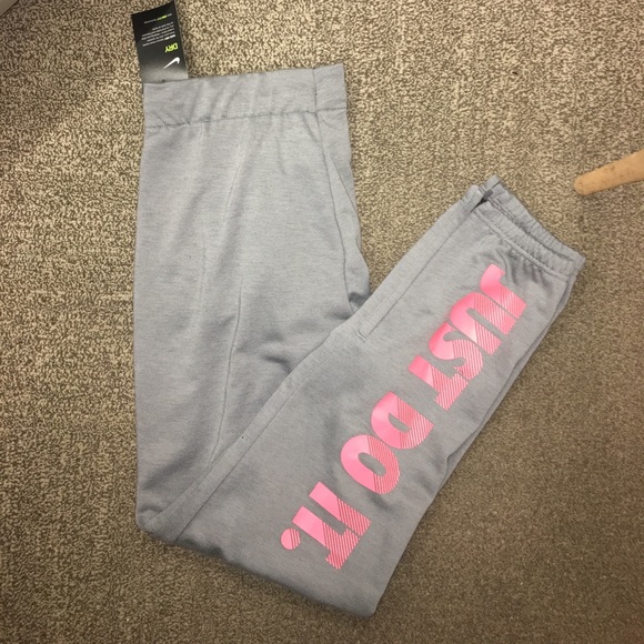 Nike Pants - 💜NWT💜 Large Gray & Coral Pink Nike Sweats