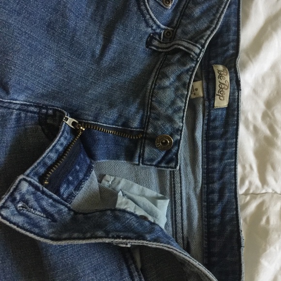 Blue denim distressed jean shorts - Picture 3 of 4