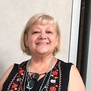 Meet your Posher, Zoia