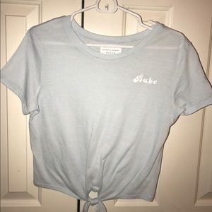 Kendall & Kylie cropped tshirt