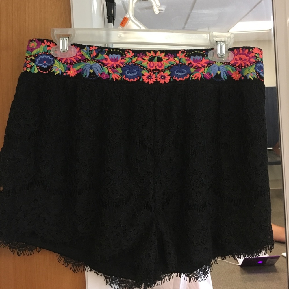 Black lace shorts with floral waist