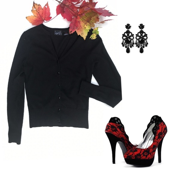 ✳️✳️✳️✳️✳️•❣️ Cardigan Sweater Size Medium - Picture 3 of 7