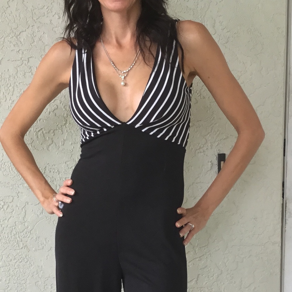 🏖 Was $39 Black & White Jumpsuit - Picture 5 of 6