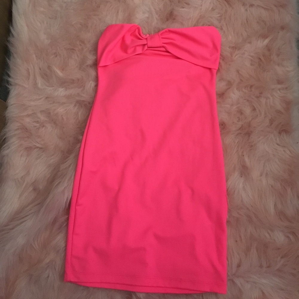 Hot pink mini dress!