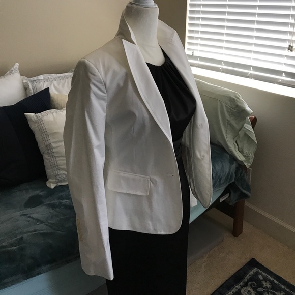 BCBGMAXAZRIA "Lucy" Belted Jacket brand new - Picture 2 of 7