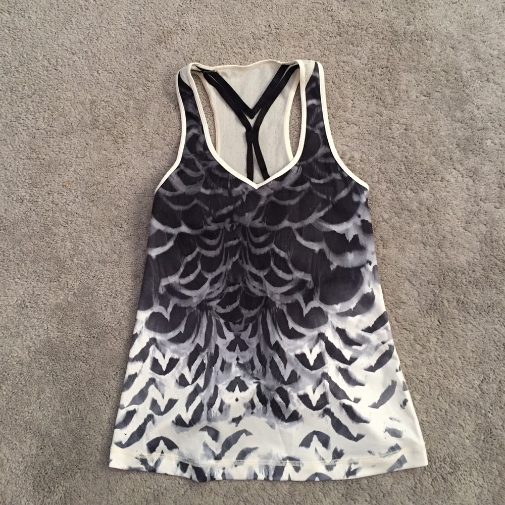Lululemon tank 6