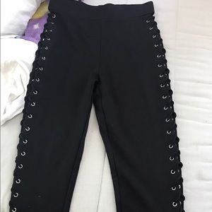 Pants with open sides .