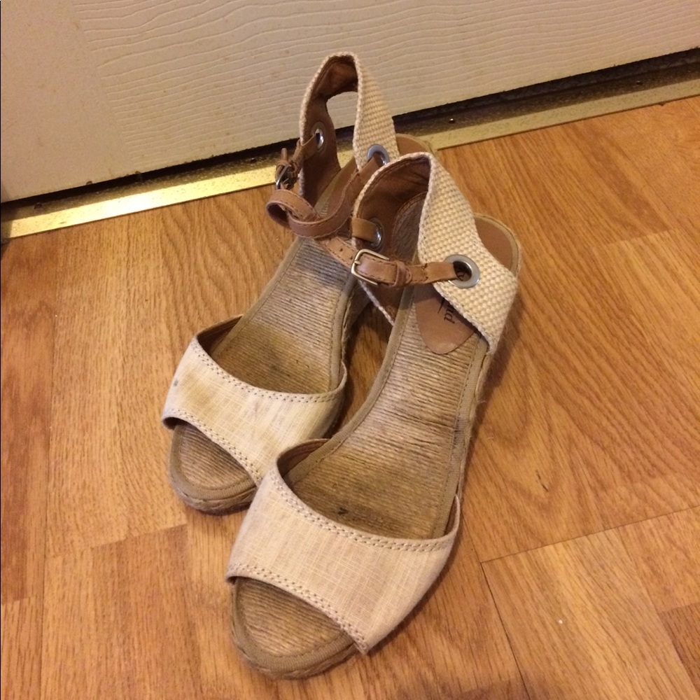 Lucky brand wedge heel women's size 7 1/2