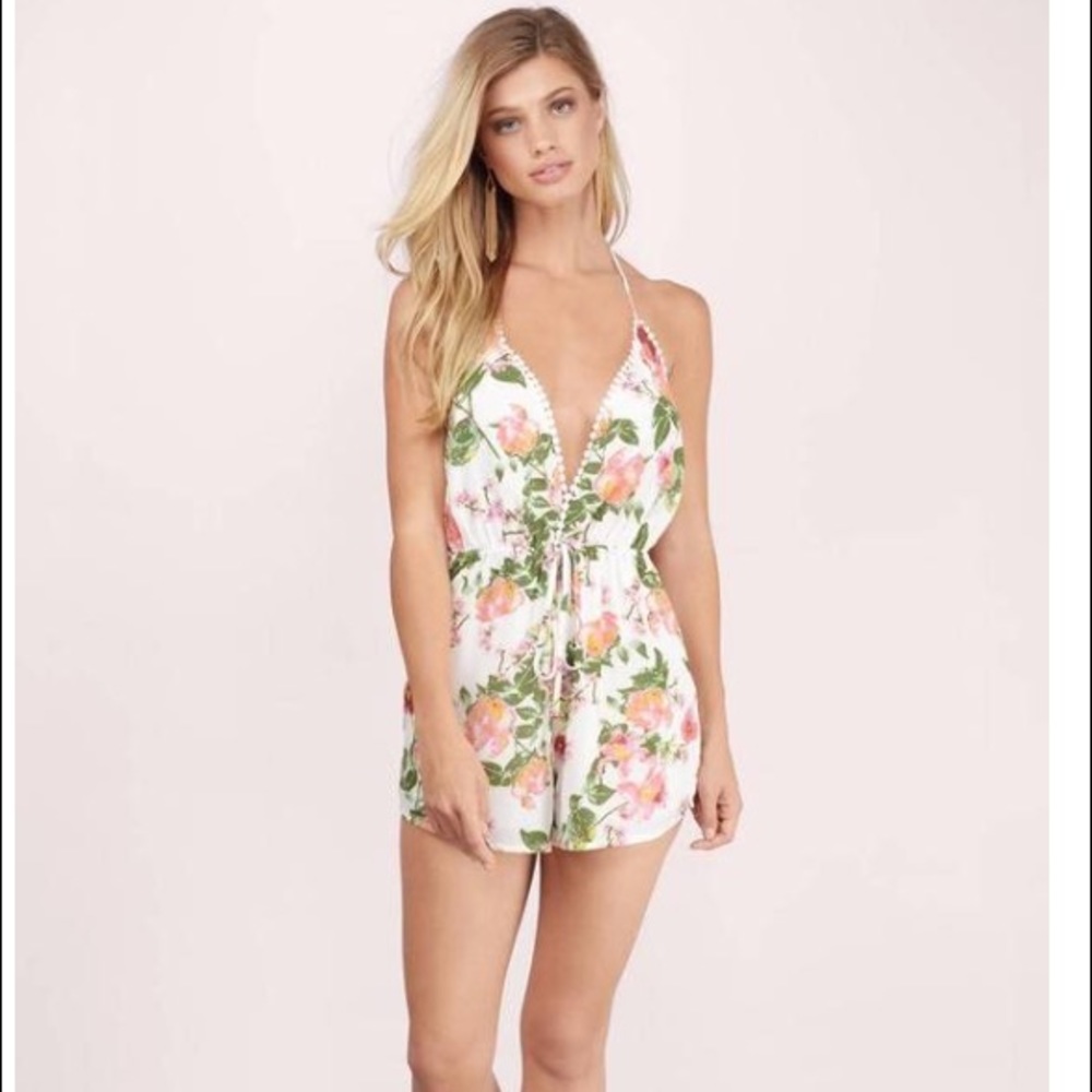 Open back floral romper with waist tie