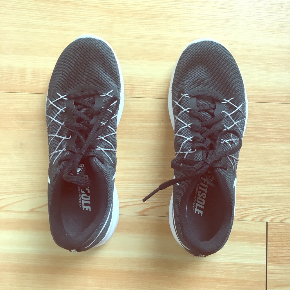 Nike's Women Flex Fury 2 Running Shoes