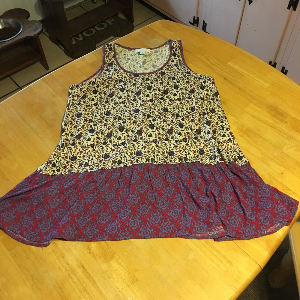 NWOT - FOREVER 21 DRESSY TANK