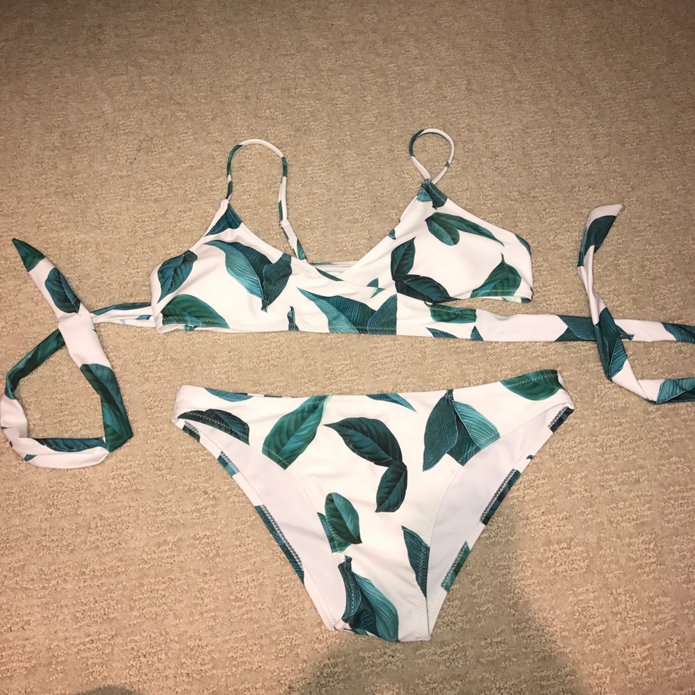 Cupshe Leaf Bikini