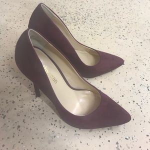 Cathy Jean burgundy pointed toe pumps