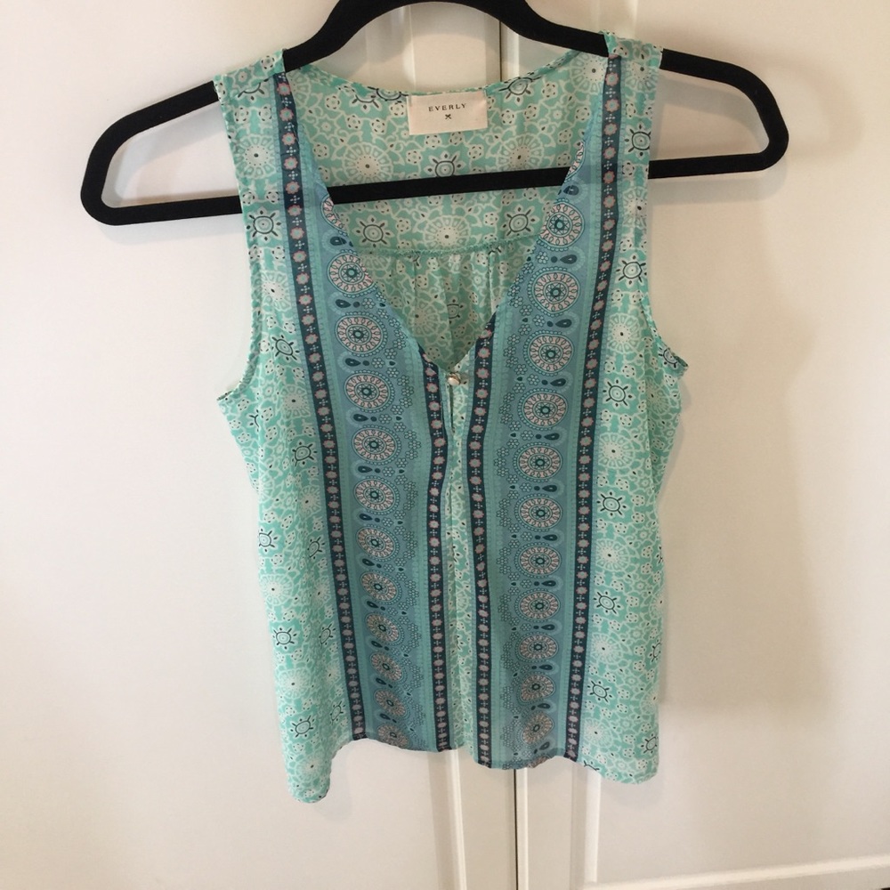 Everly top small