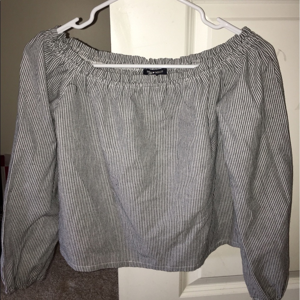 NWOT Brandy Melville off the shoulder shirt