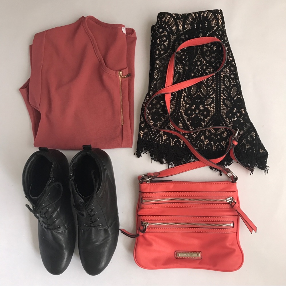 Nine West coral/salmon cross body bag