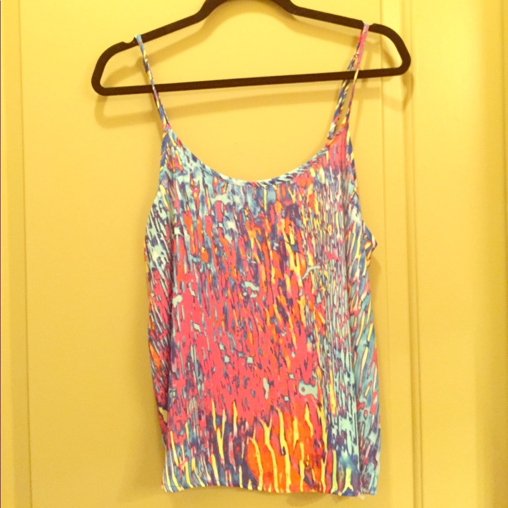 Super cute colorful top!