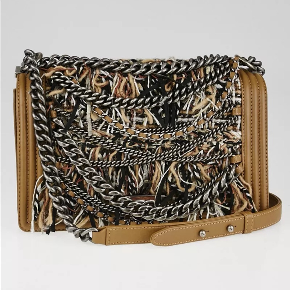 CHANEL HANDBAG